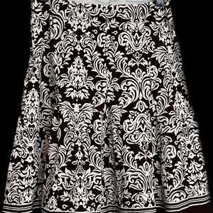 ***SOLD*** SIGNATURE by ROBBIE BEE - A-LINE Skirt Sz 4P